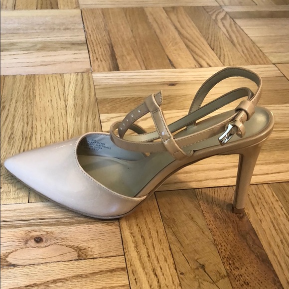Nine West Nude Heel - Picture 2 of 3